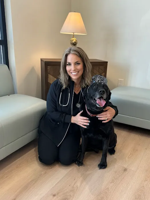 LUXE.VET Picture 10