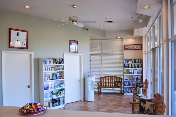 Animal Clinic Del Rancho Picture 5