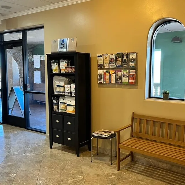 Desert Hills Animal Clinic Picture 2
