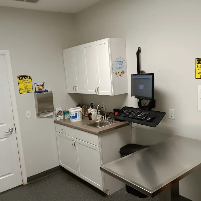 Rising Sun Veterinary Clinic Picture 4