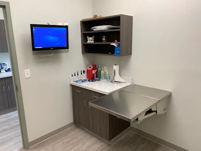 Heineke Veterinary Hospital Picture 1