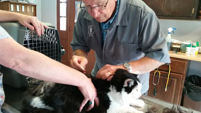 Greenfield Veterinary Clinic Picture 8