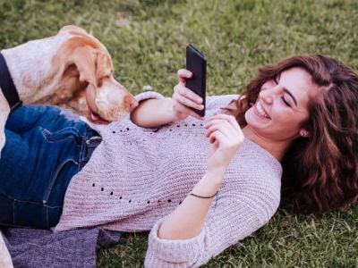 Best Ways to Capture Pet Photos & Videos at Home